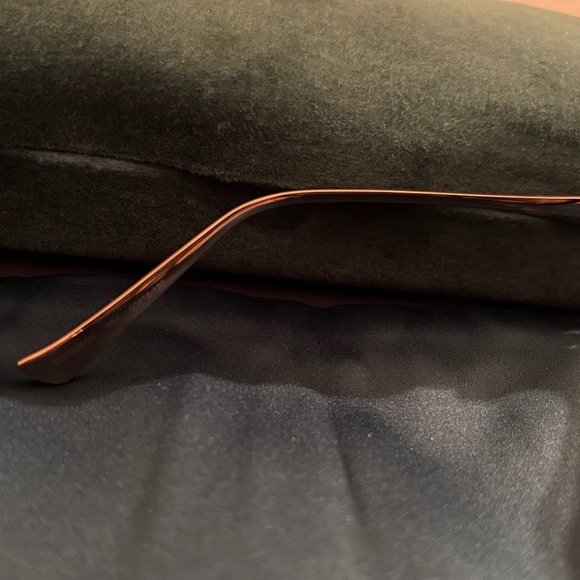 Gucci Oval Rim Designer Sunglasses GG0226SK - Picture 6 of 6